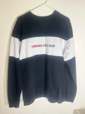 Vision Street Wear XL men's black sweatshirt w/design-used excellent
